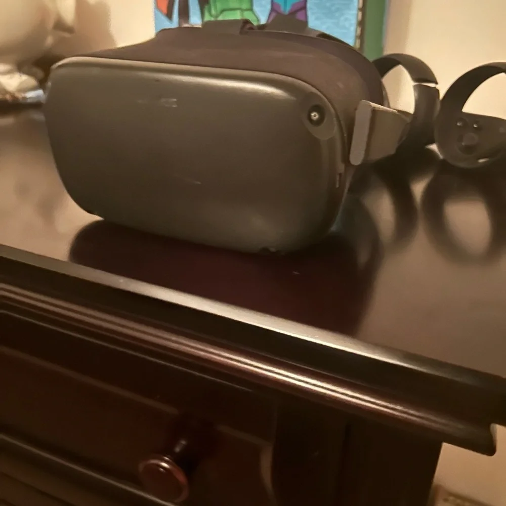 VR Headset - Black